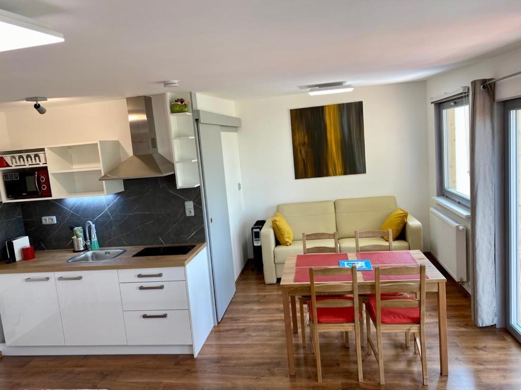 Apartman - E - Vyhlidka Nad Rekou Zdiby Luaran gambar